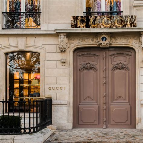 gucci - paris flagship montaigne|gucci montaigne paris.